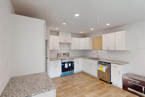 Commercial property in Punta Gorda, Florida 16 bedrooms, 804.91 sq.m. № 2095924 - photo 19