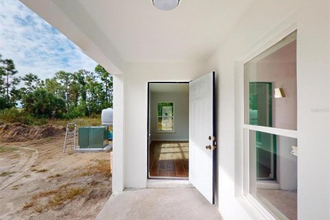 Commercial property in Punta Gorda, Florida 16 bedrooms, 804.91 sq.m. № 2095924 - photo 10