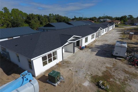 Commercial property in Punta Gorda, Florida 16 bedrooms, 804.91 sq.m. № 2095924 - photo 5