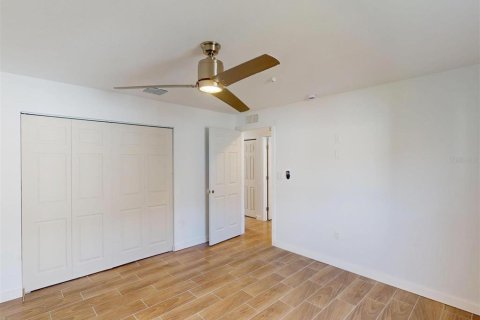 Commercial property in Punta Gorda, Florida 16 bedrooms, 804.91 sq.m. № 2095924 - photo 28