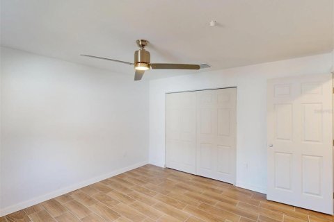 Commercial property in Punta Gorda, Florida 16 bedrooms, 804.91 sq.m. № 2095924 - photo 26