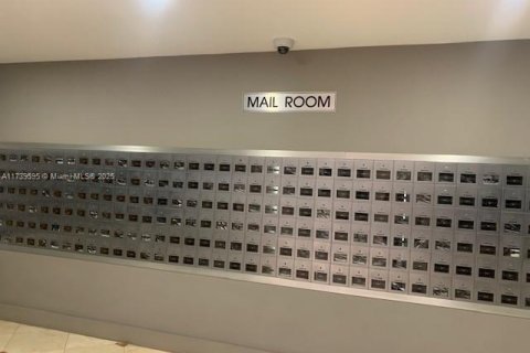 Condominio en alquiler en Miami Beach, Florida, 1 dormitorio, 78.97 m2 № 1957978 - foto 21