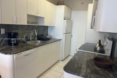 Condominio en alquiler en Miami Beach, Florida, 1 dormitorio, 78.97 m2 № 1957978 - foto 4