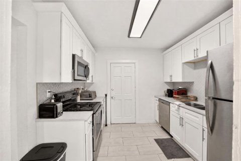 Casa en venta en Gainesville, Florida, 4 dormitorios, 151.15 m2 № 2384365 - foto 9