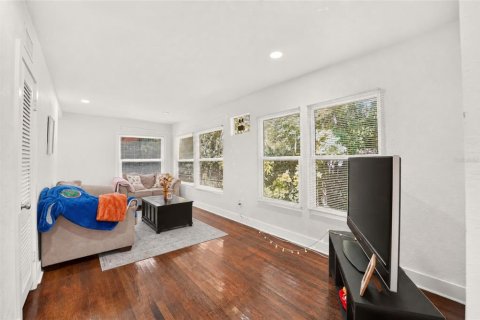 Casa en venta en Gainesville, Florida, 4 dormitorios, 151.15 m2 № 2384365 - foto 4