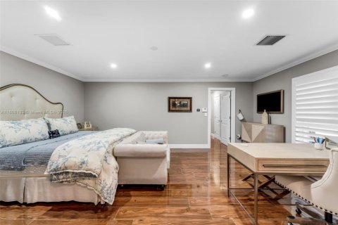 Casa en venta en Miami, Florida, 4 dormitorios, 242.01 m2 № 1745876 - foto 28
