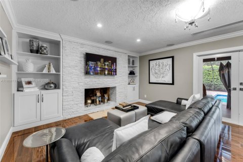 Casa en venta en Miami, Florida, 4 dormitorios, 242.01 m2 № 1745876 - foto 12