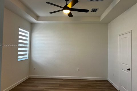 Снять в аренду виллу или дом в Хомстед, Флорида 3 спальни, № 2014519 - фото 24