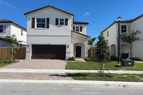 Снять в аренду виллу или дом в Хомстед, Флорида 3 спальни, № 2014519 - фото 3