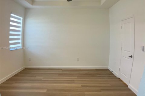 Снять в аренду виллу или дом в Хомстед, Флорида 3 спальни, № 2014519 - фото 23