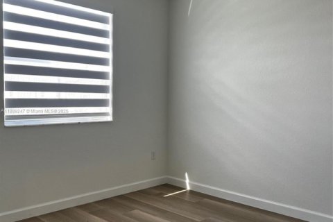 Снять в аренду виллу или дом в Хомстед, Флорида 3 спальни, № 2014519 - фото 25