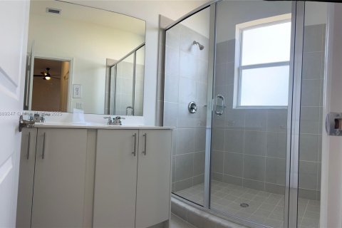 Снять в аренду виллу или дом в Хомстед, Флорида 3 спальни, № 2014519 - фото 18