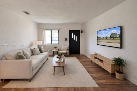 House in Miami Gardens, Florida 3 bedrooms, 98.66 sq.m. № 2067851 - photo 7