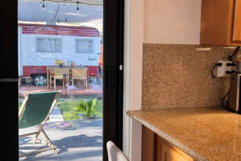 House in Miami Gardens, Florida 3 bedrooms, 98.66 sq.m. № 2067851 - photo 6