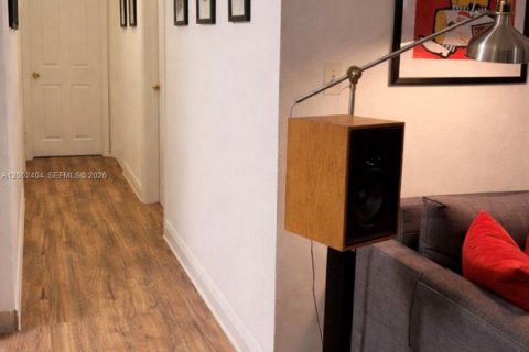 House in Miami Gardens, Florida 3 bedrooms, 98.66 sq.m. № 2067851 - photo 13