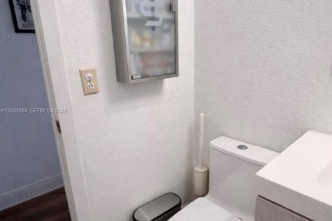 House in Miami Gardens, Florida 3 bedrooms, 98.66 sq.m. № 2067851 - photo 18