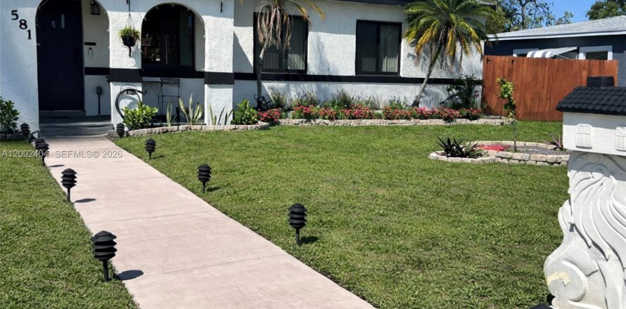 House in Miami Gardens, Florida 3 bedrooms, 98.66 sq.m. № 2067851