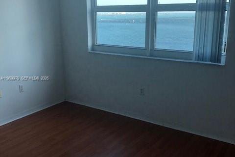 Condo in Miami, Florida, 2 bedrooms  № 2053074 - photo 9