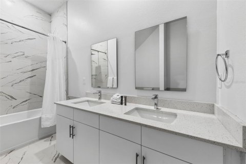 Touwnhouse à vendre à Davenport, Floride: 5 chambres, 155.24 m2 № 2412643 - photo 12