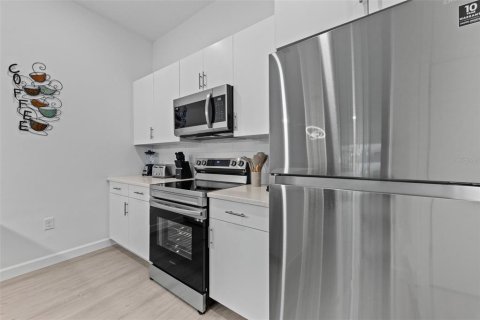 Touwnhouse à vendre à Davenport, Floride: 5 chambres, 155.24 m2 № 2412643 - photo 24