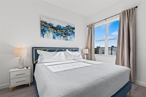 Touwnhouse à vendre à Davenport, Floride: 5 chambres, 155.24 m2 № 2412643 - photo 9