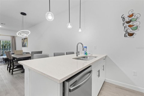 Touwnhouse à vendre à Davenport, Floride: 5 chambres, 155.24 m2 № 2412643 - photo 22