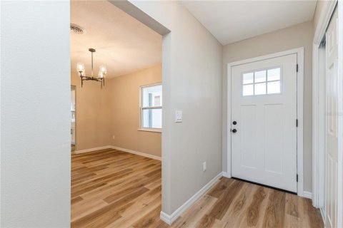 Villa ou maison à vendre à Belle Isle, Floride: 3 chambres, 163.97 m2 № 1787768 - photo 6