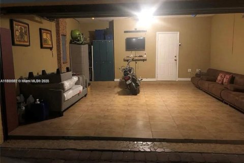 Villa ou maison à louer à Homestead, Floride: 4 chambres, 168.52 m2 № 1982533 - photo 6