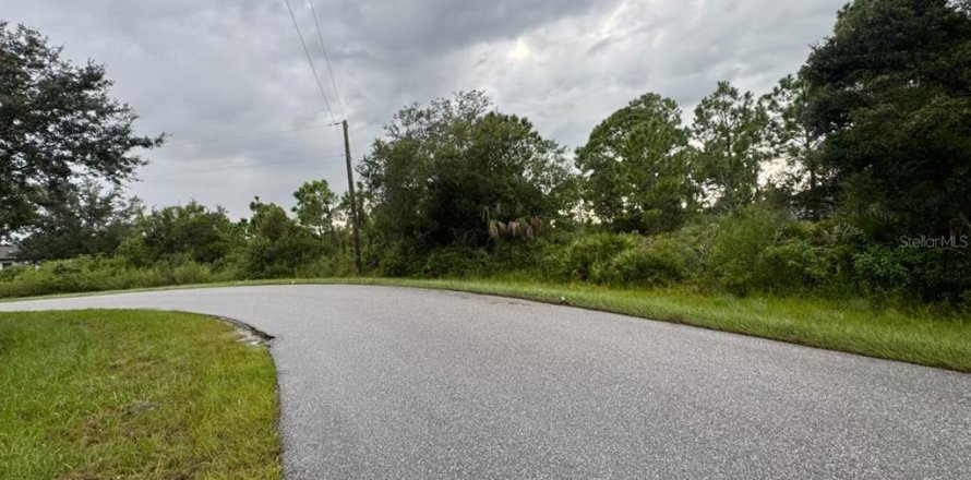 Land in North Port, Florida № 2163469