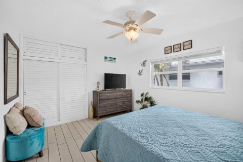 Condo in Fort Lauderdale, Florida, 2 bedrooms  № 2404301 - photo 22