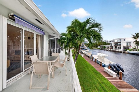 Condo in Fort Lauderdale, Florida, 2 bedrooms  № 2404301 - photo 16