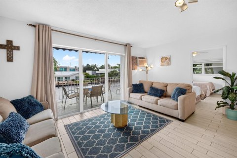 Condo in Fort Lauderdale, Florida, 2 bedrooms  № 2404301 - photo 3
