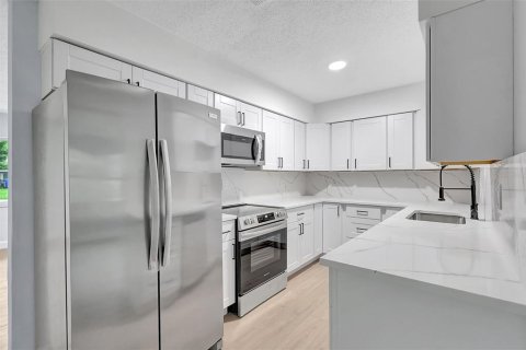 Casa en venta en Dunedin, Florida, 3 dormitorios, 145.3 m2 № 1835106 - foto 8