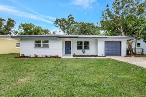 Casa en venta en Dunedin, Florida, 3 dormitorios, 145.3 m2 № 1835106 - foto 1