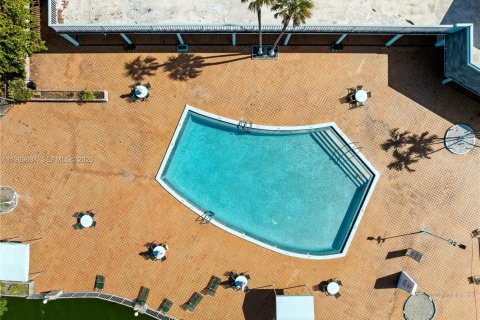 Copropriété à louer à Miami, Floride: 2 chambres, 107.77 m2 № 2062203 - photo 30