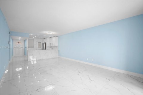 Copropriété à louer à Miami, Floride: 2 chambres, 107.77 m2 № 2062203 - photo 14