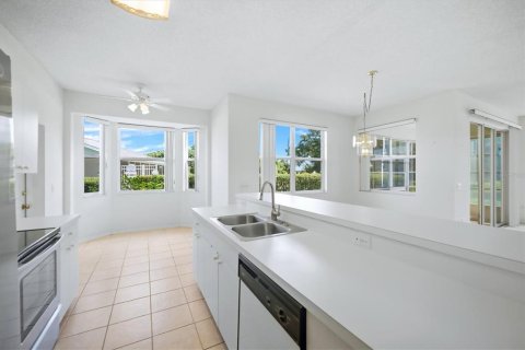 Copropriété à vendre à Sarasota, Floride: 2 chambres, 129.13 m2 № 2377962 - photo 14