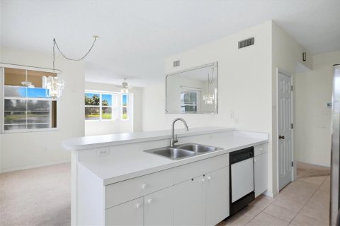 Copropriété à vendre à Sarasota, Floride: 2 chambres, 129.13 m2 № 2377962 - photo 16