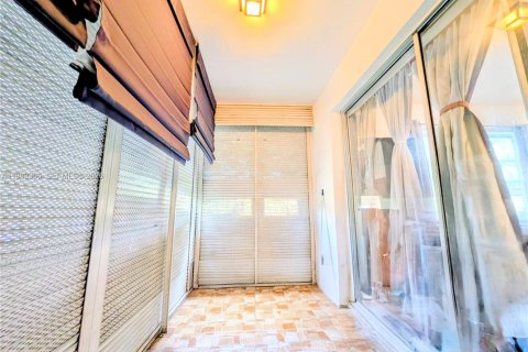 Copropriété à vendre à Lauderdale Lakes, Floride: 2 chambres, 85.47 m2 № 2050096 - photo 19