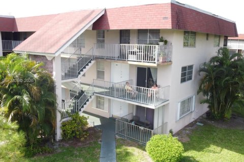 Copropriété à vendre à Lauderdale Lakes, Floride: 2 chambres, 85.47 m2 № 2050096 - photo 22