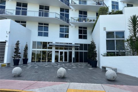 Condominio en alquiler en Miami Beach, Florida, 2 dormitorios, 134.71 m2 № 1711794 - foto 5