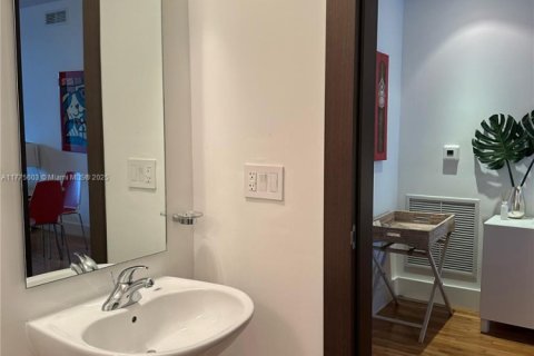 Condominio en alquiler en Miami Beach, Florida, 2 dormitorios, 134.71 m2 № 1711794 - foto 20