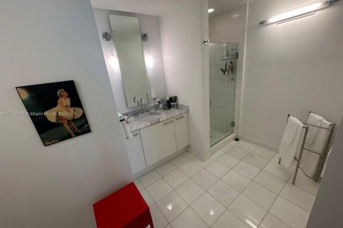 Condominio en alquiler en Miami Beach, Florida, 2 dormitorios, 134.71 m2 № 1711794 - foto 18