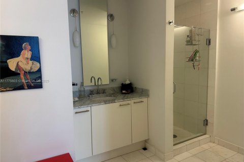 Condominio en alquiler en Miami Beach, Florida, 2 dormitorios, 134.71 m2 № 1711794 - foto 17