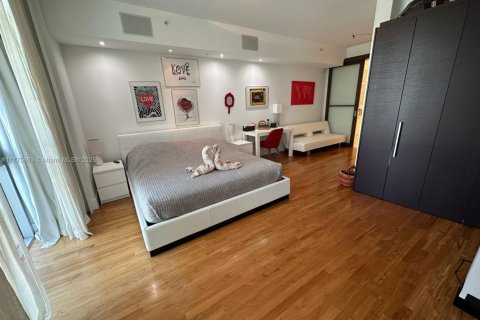 Condominio en alquiler en Miami Beach, Florida, 2 dormitorios, 134.71 m2 № 1711794 - foto 10