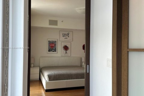 Condominio en alquiler en Miami Beach, Florida, 2 dormitorios, 134.71 m2 № 1711794 - foto 11