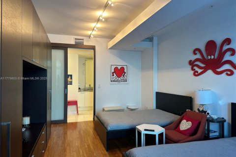 Condominio en alquiler en Miami Beach, Florida, 2 dormitorios, 134.71 m2 № 1711794 - foto 16