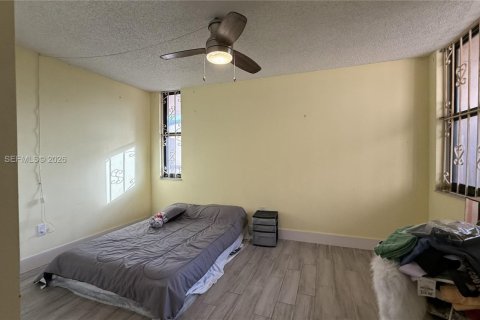 Condo in Plantation, Florida, 2 bedrooms  № 2018025 - photo 9