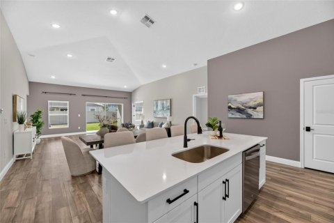 Villa ou maison à vendre à Wesley Chapel, Floride: 5 chambres, 228.26 m2 № 2421875 - photo 17