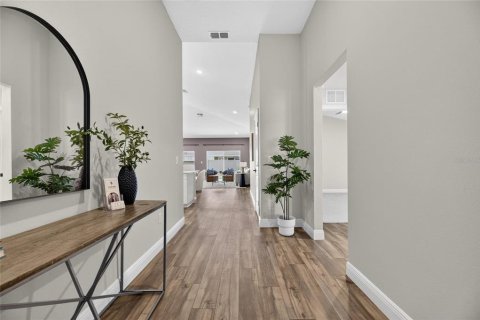 Villa ou maison à vendre à Wesley Chapel, Floride: 5 chambres, 228.26 m2 № 2421875 - photo 6